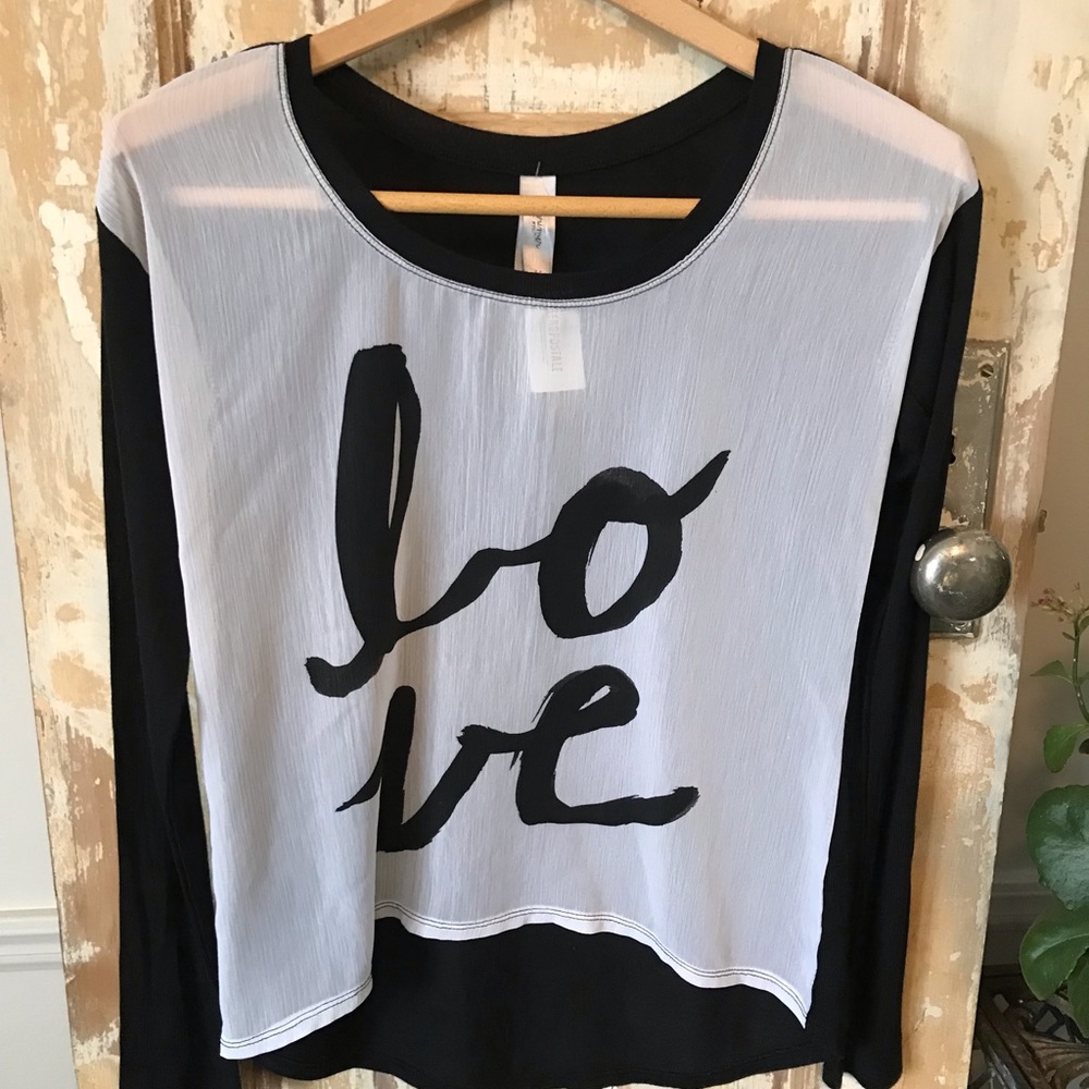NWT! Aeropostale women’s long sleeve black/white “love” shirt, size XS
